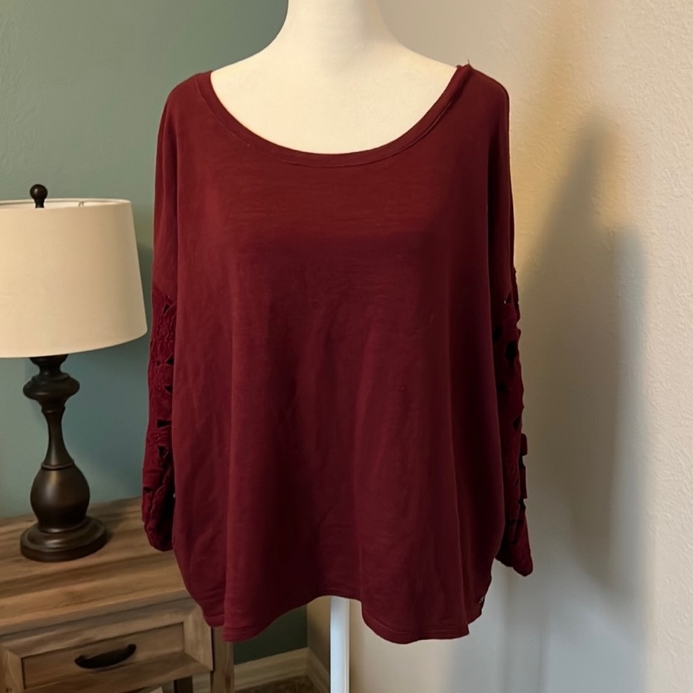 American Eagle Crochet Lace Sleeve Tulip Back Top